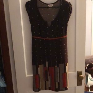 Adorable and unique brown dress, perfect for fall